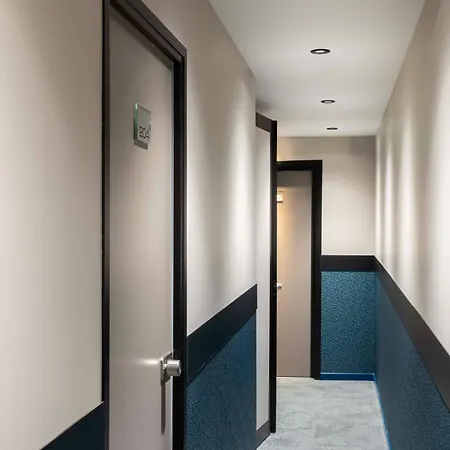 Espace Champerret 3*