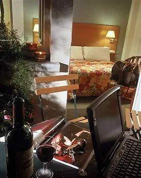 Espace Champerret Hotel 3*
