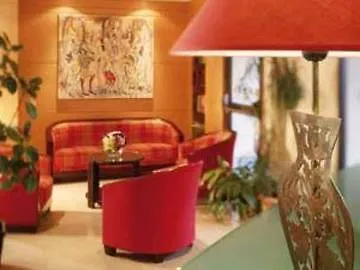 Espace Champerret מלון 3*
