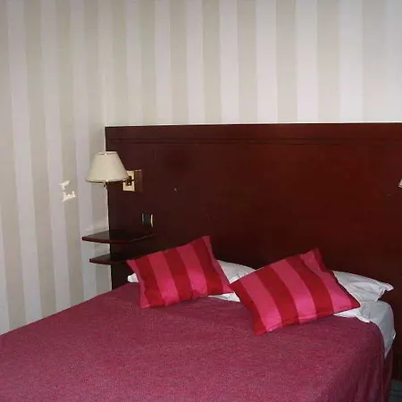 מלון Espace Champerret