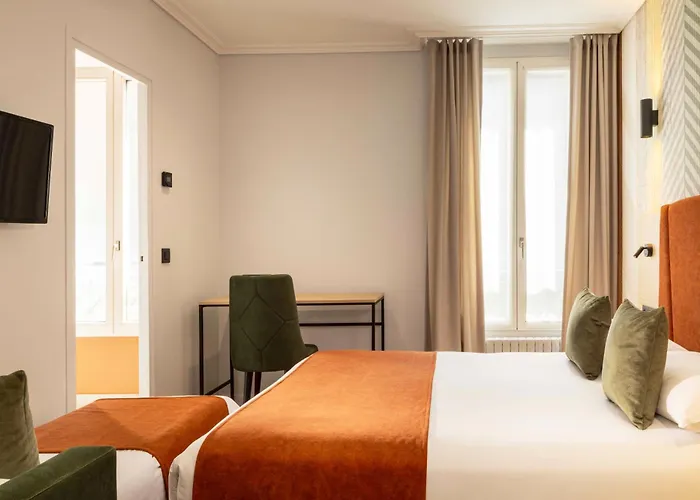 Espace Champerret מלון