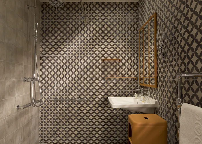 Hotel Espace Champerret