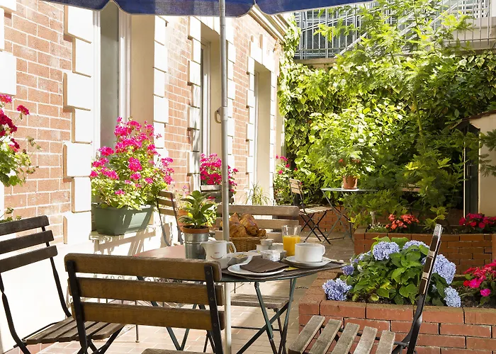 Hotel Espace Champerret