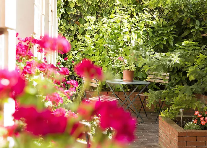 Espace Champerret 3* לוולואה פרה