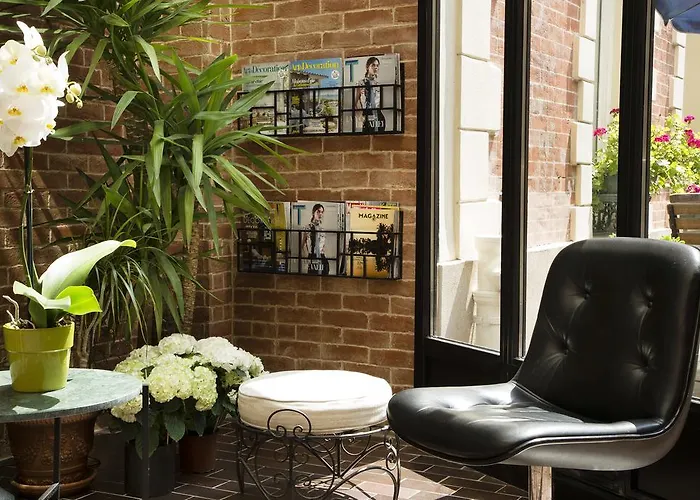 Hotel Espace Champerret